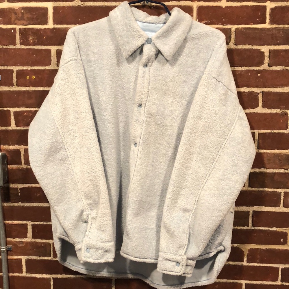 Standard Cloth oversize fleece never worn with tag.Light blue men’s or women’s